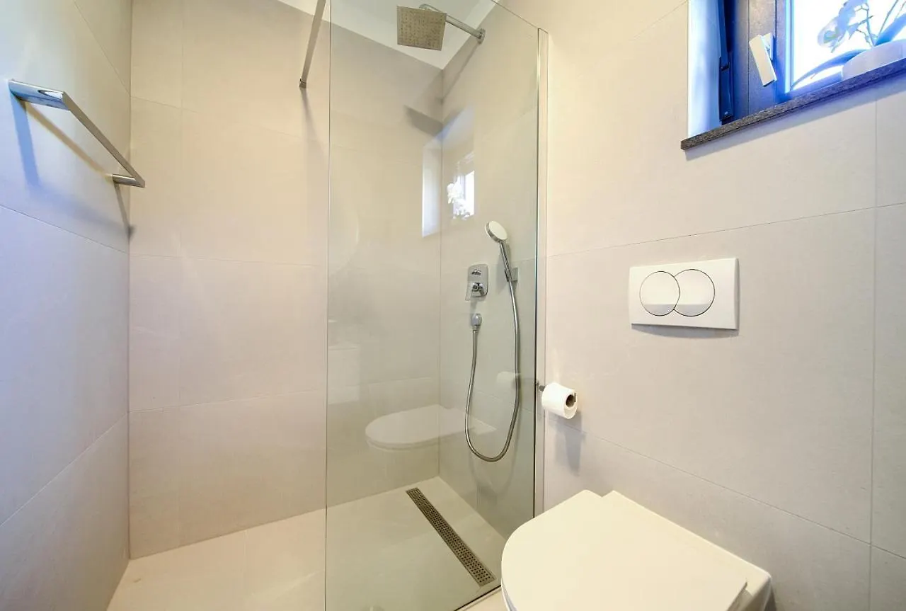 Apartment Rosa Malinska